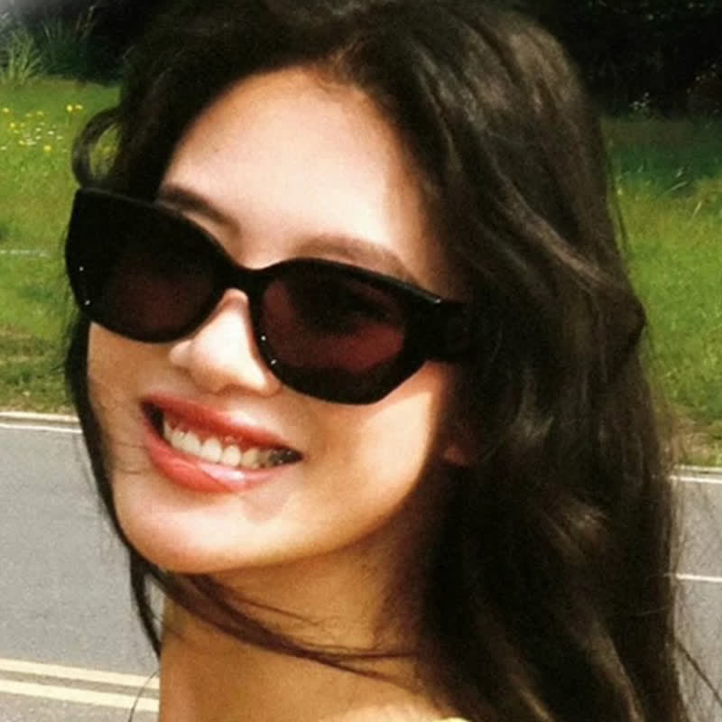 Spykay™ SG60812 Cat-Eye Thick Temples Hipster Sunglasses