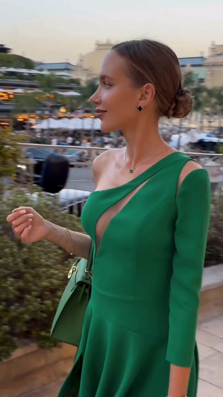 Green One - shoulder Cut - out Mini Dress
