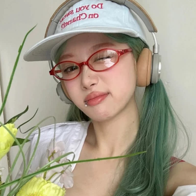 Spykay™ EG26885 Anti-blue Light Retro Small Oval Frame Y2K Hipster Eyeglasses