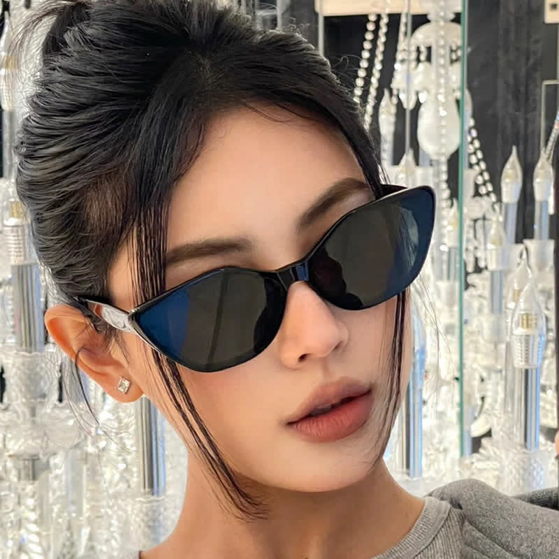 Spykay™ SG60792 Star Cat-Eye Vintage Sunglasses with Nylon Lenses