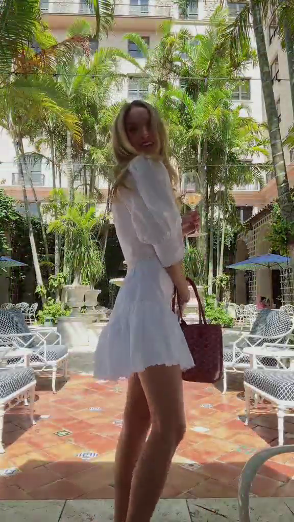 White Ruffled Short - Set
