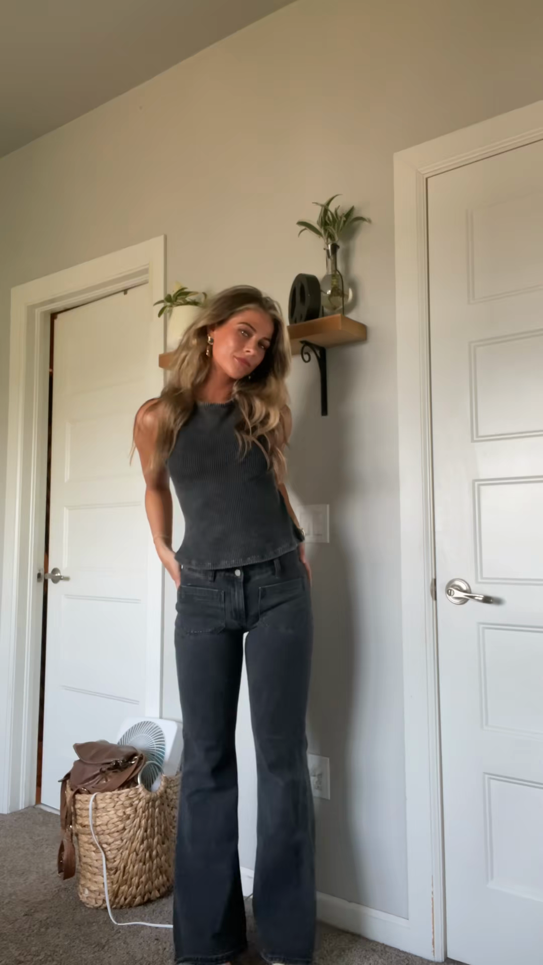 Charcoal Gray Ribbed Tank and Flared Jeans Outfit