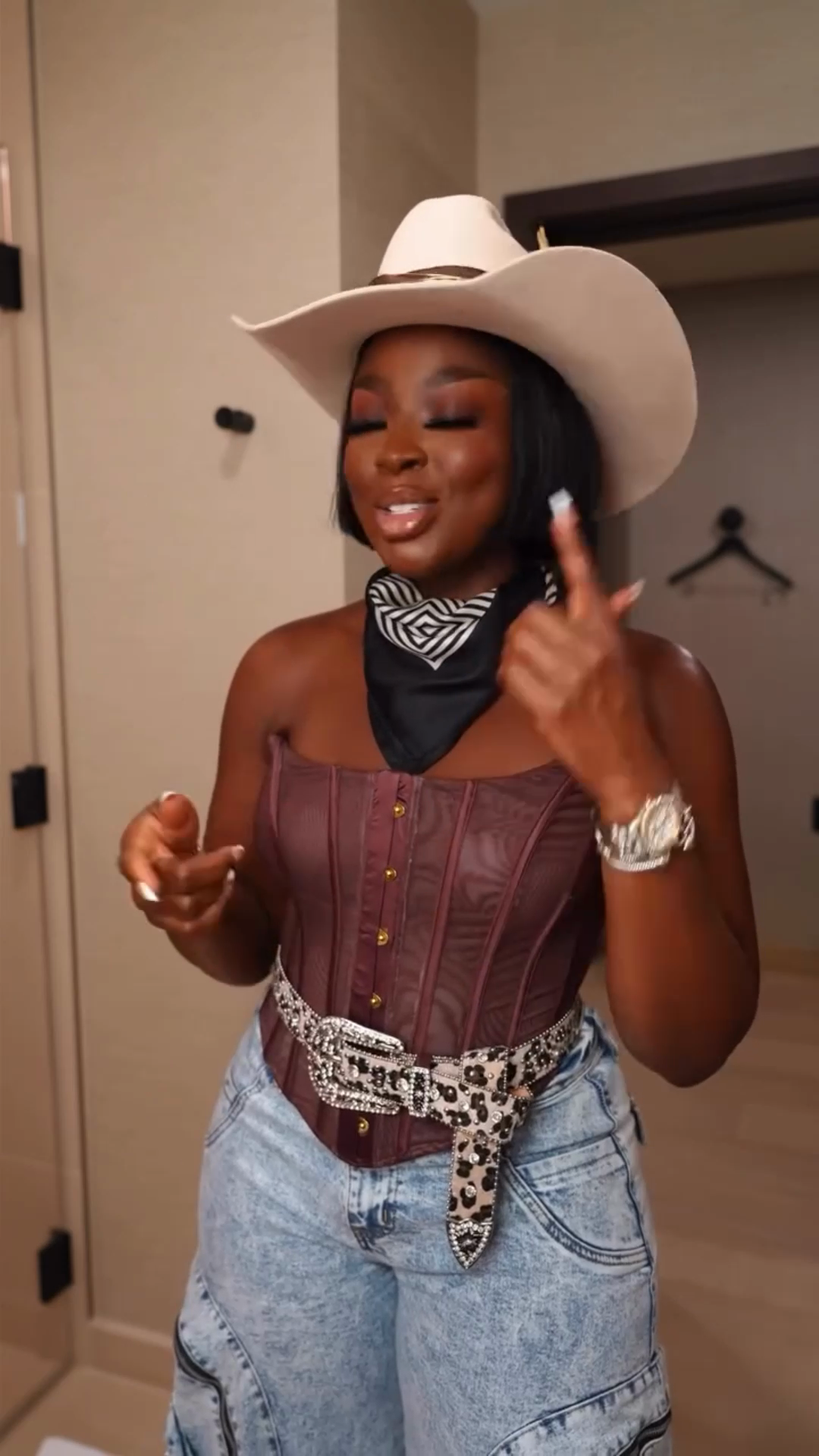 Light - wash Wide - leg Cargo Denim Jeans