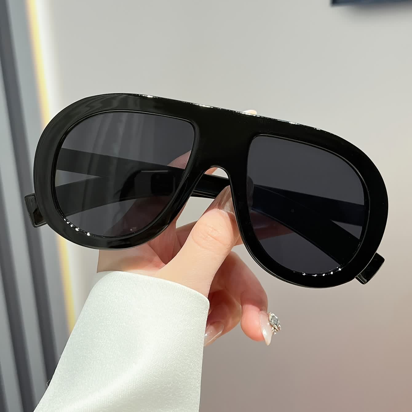 Spykay™ SG60687 Oversized Frame Hipster Aviator Sunglasses