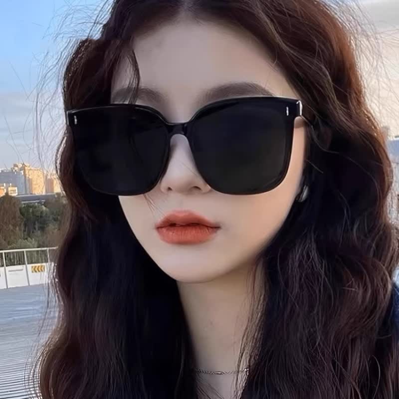 Spykay™ SG60803 Square Large Frame Simple Sunglasses with Nylon Lenses