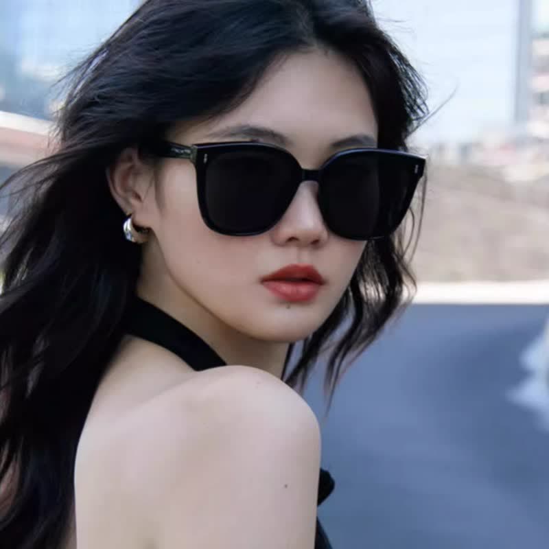 Spykay™ SG60803 Square Large Frame Simple Sunglasses with Nylon Lenses