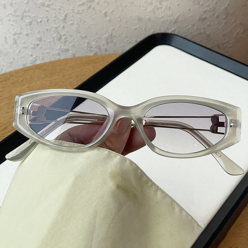 Spykay™ SG60765 Unisex Retro Cat-Eye Sunglasses with Nylon Lense