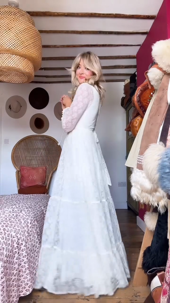 White Lace Long - sleeve Maxi Dress