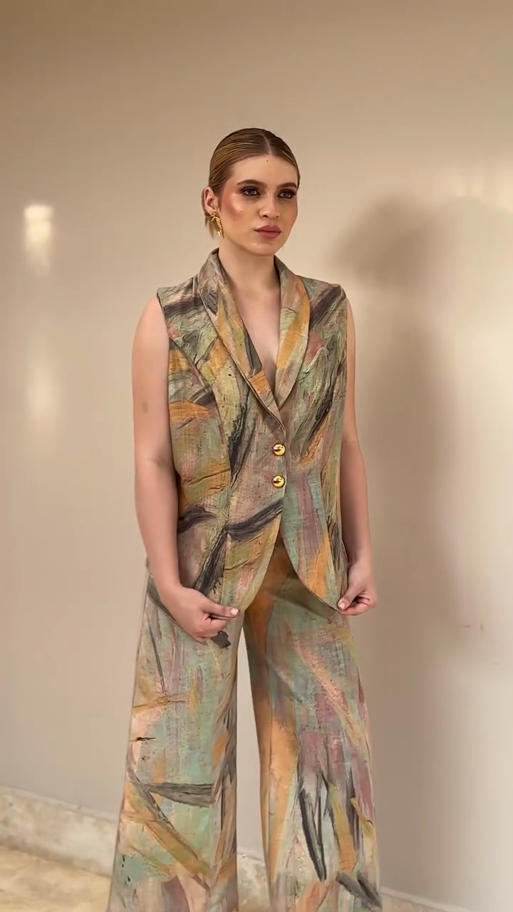 Abstract Print Sleeveless Blazer & Wide - Leg Pants Set