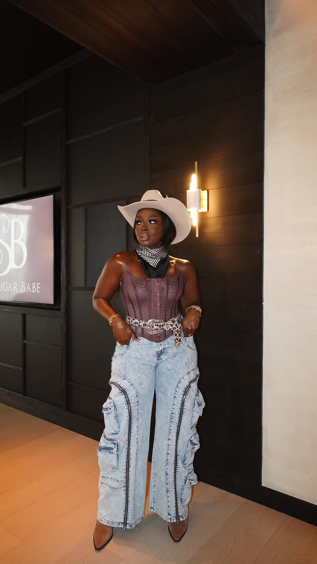 Light - wash Wide - leg Cargo Denim Jeans