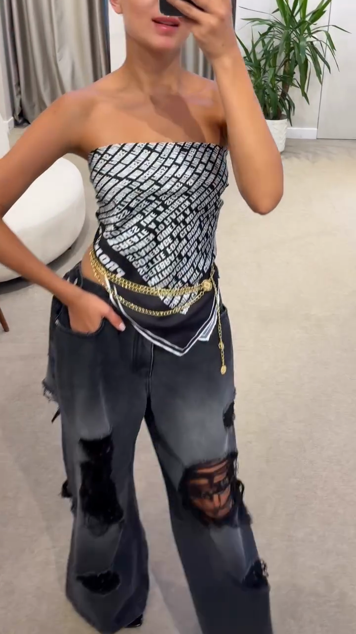 Ripped wide-leg jeans