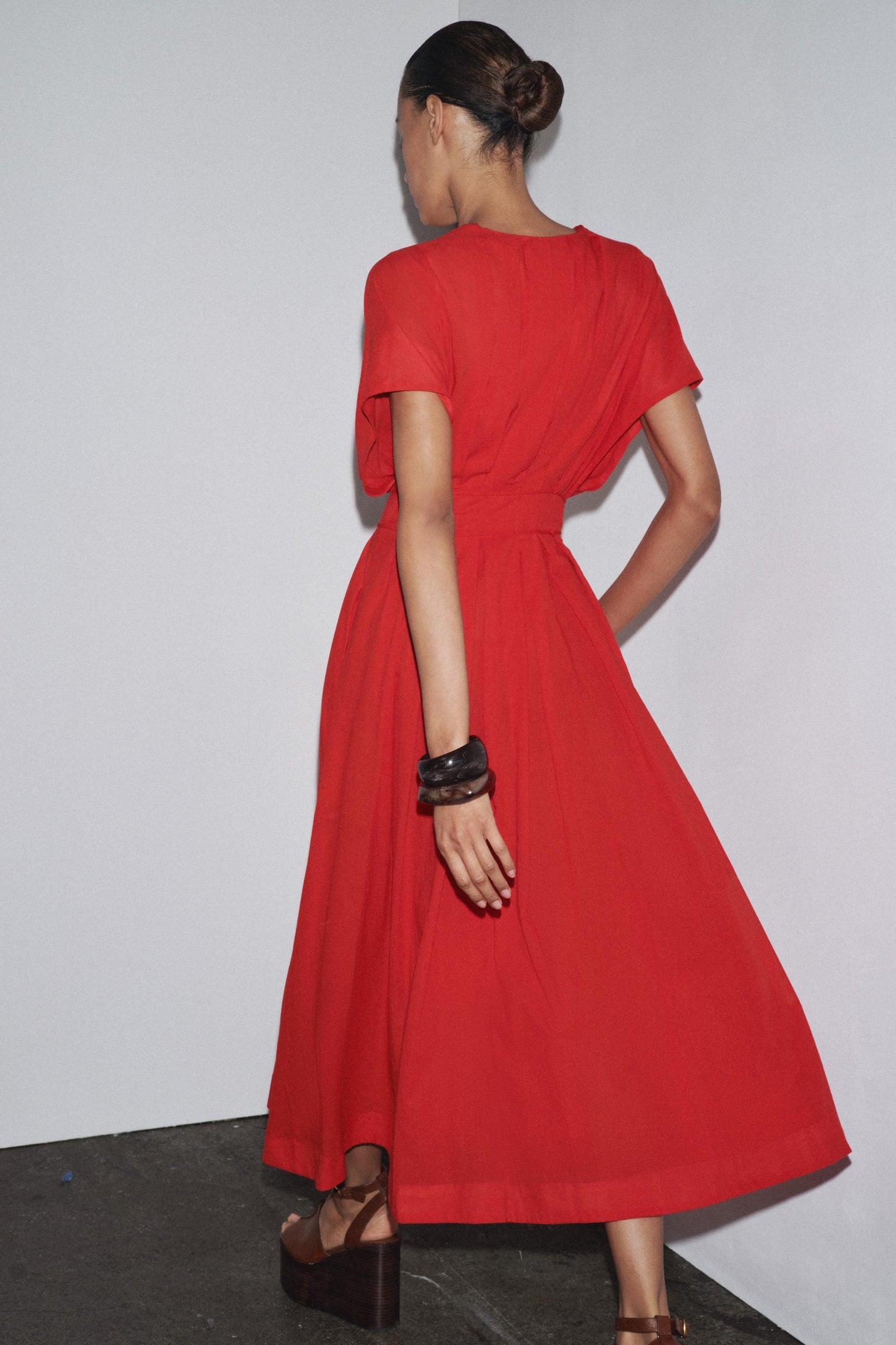 Short-sleeved Deep V-neck Maxi Dress