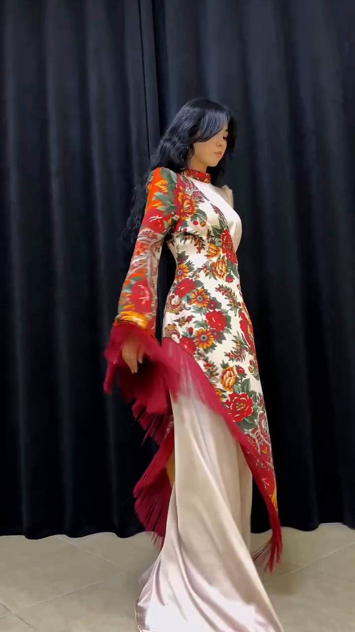 Floral - Embroidered Asymmetric Dress
