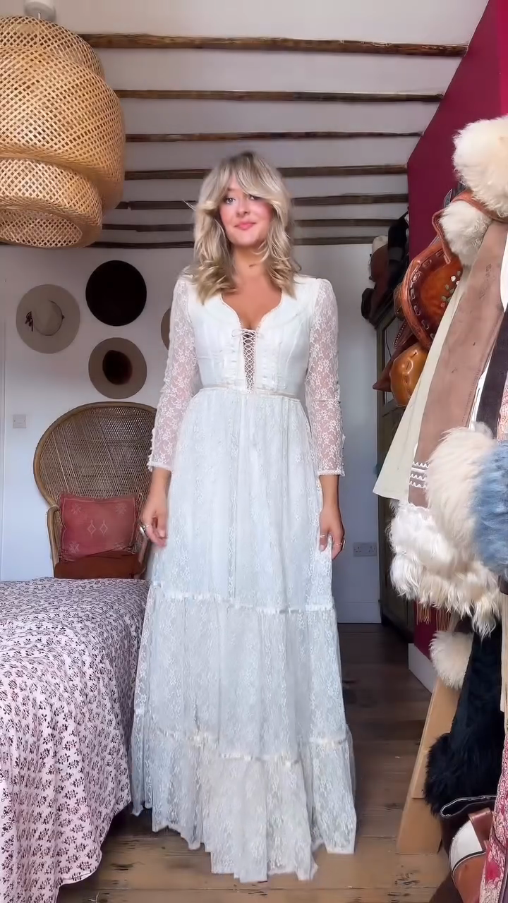 White Lace Long - sleeve Maxi Dress