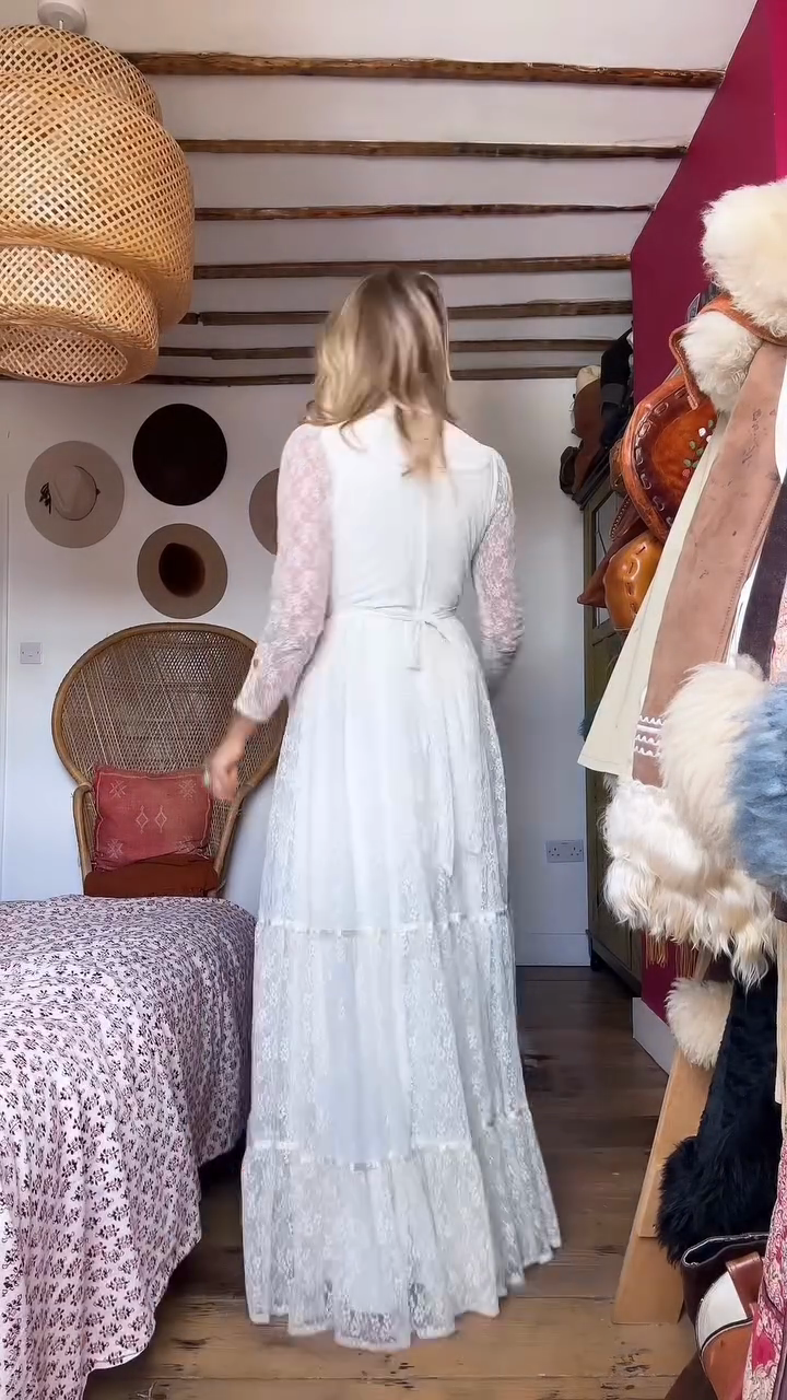 White Lace Long - sleeve Maxi Dress